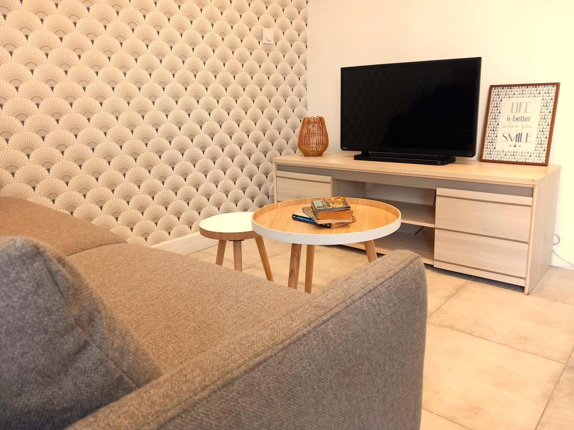 Apartment #2 # Place Charmante *