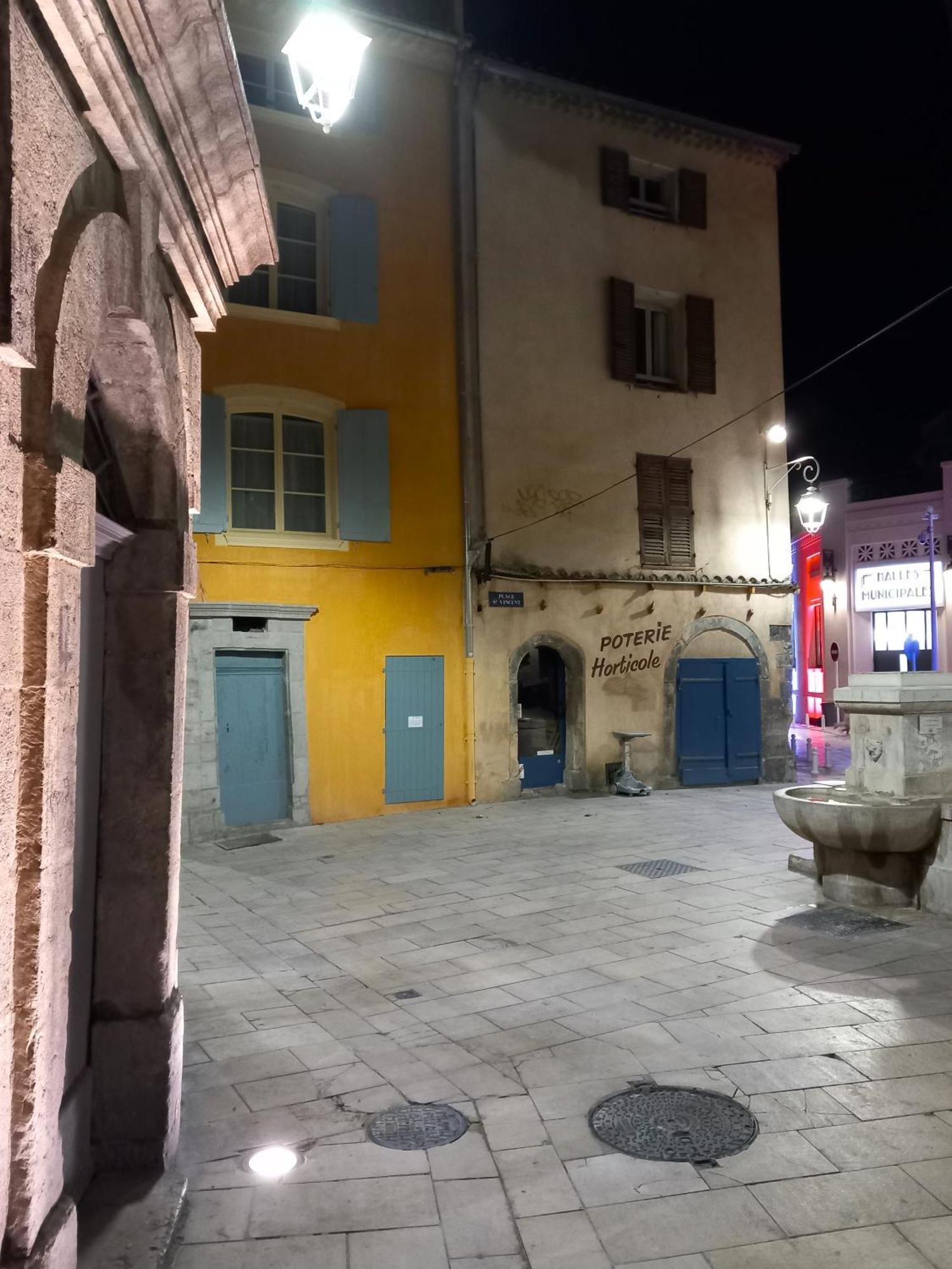 #2 # Place Charmante Apartment
