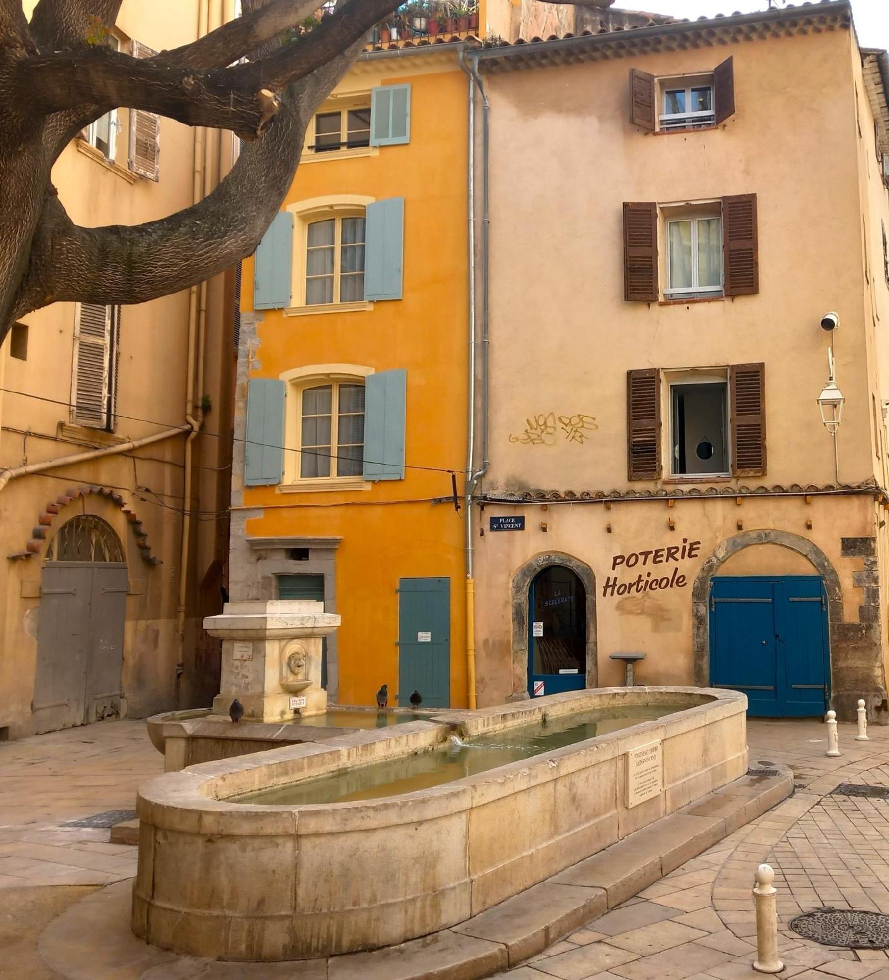 Apartment #2 # Place Charmante Toulon